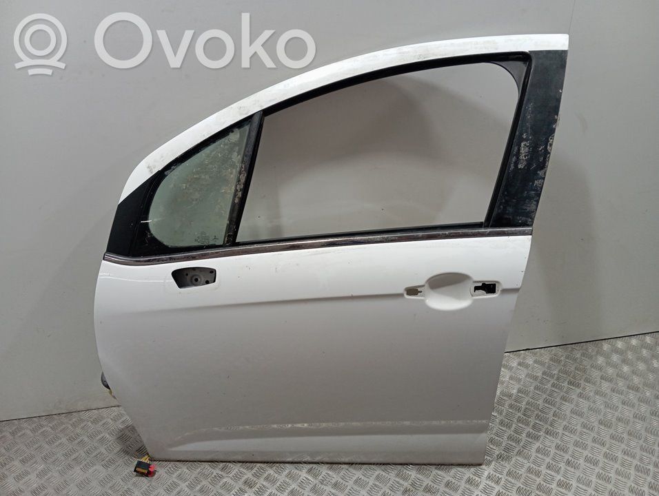 Front door   9002AZ