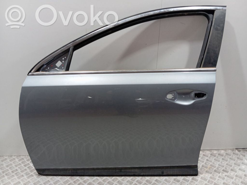 KIA Xceed Puerta delantera 