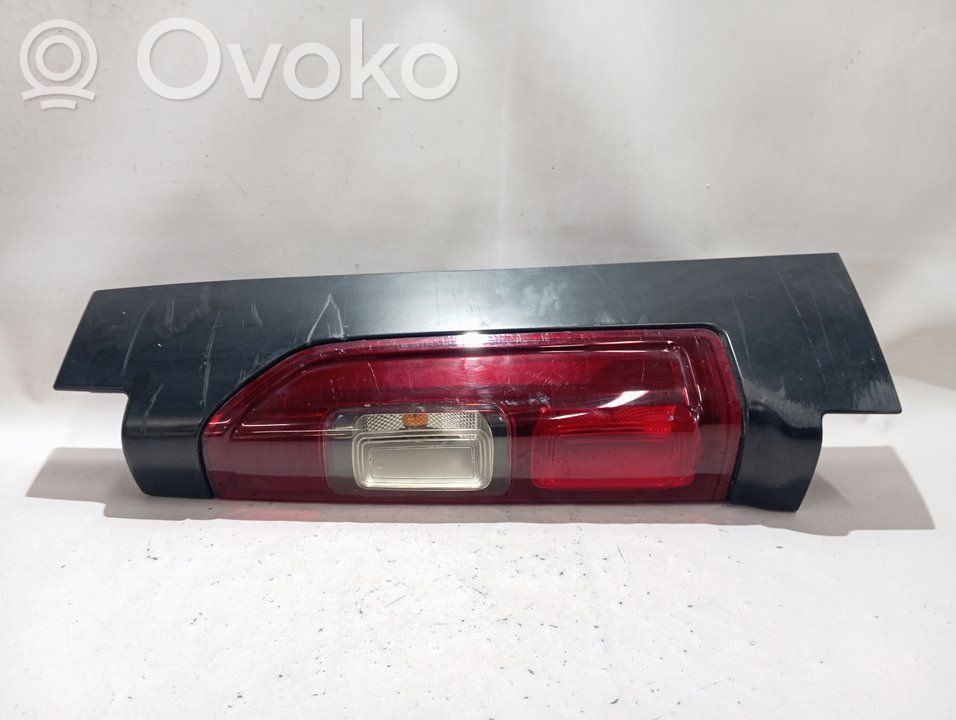 Renault Trafic III (X82) Lampă spate în caroserie 