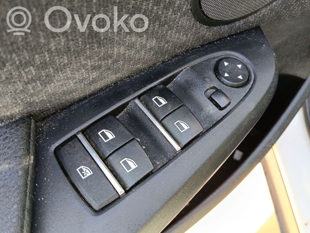 BMW X3 F25 Interruttore di controllo dell’alzacristalli elettrico 