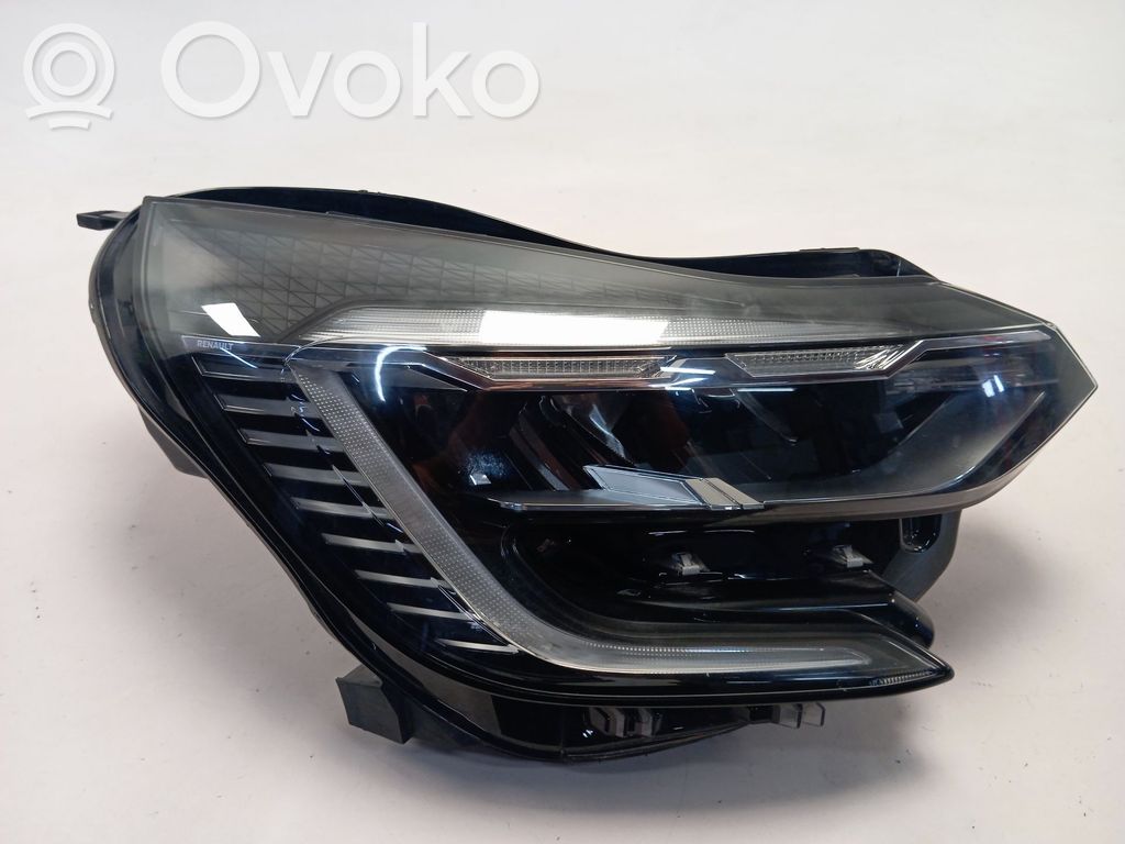 Lampa przednia   260101785R