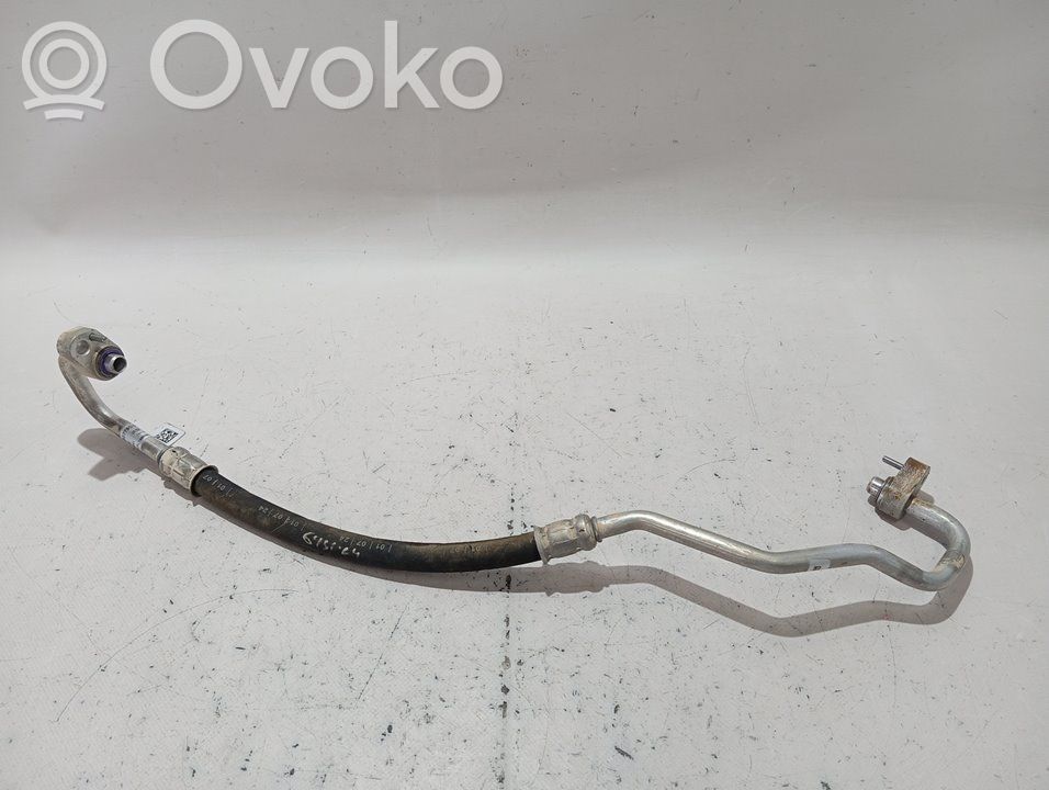 BMW M5 Ilmastointilaitteen putki (A/C)
