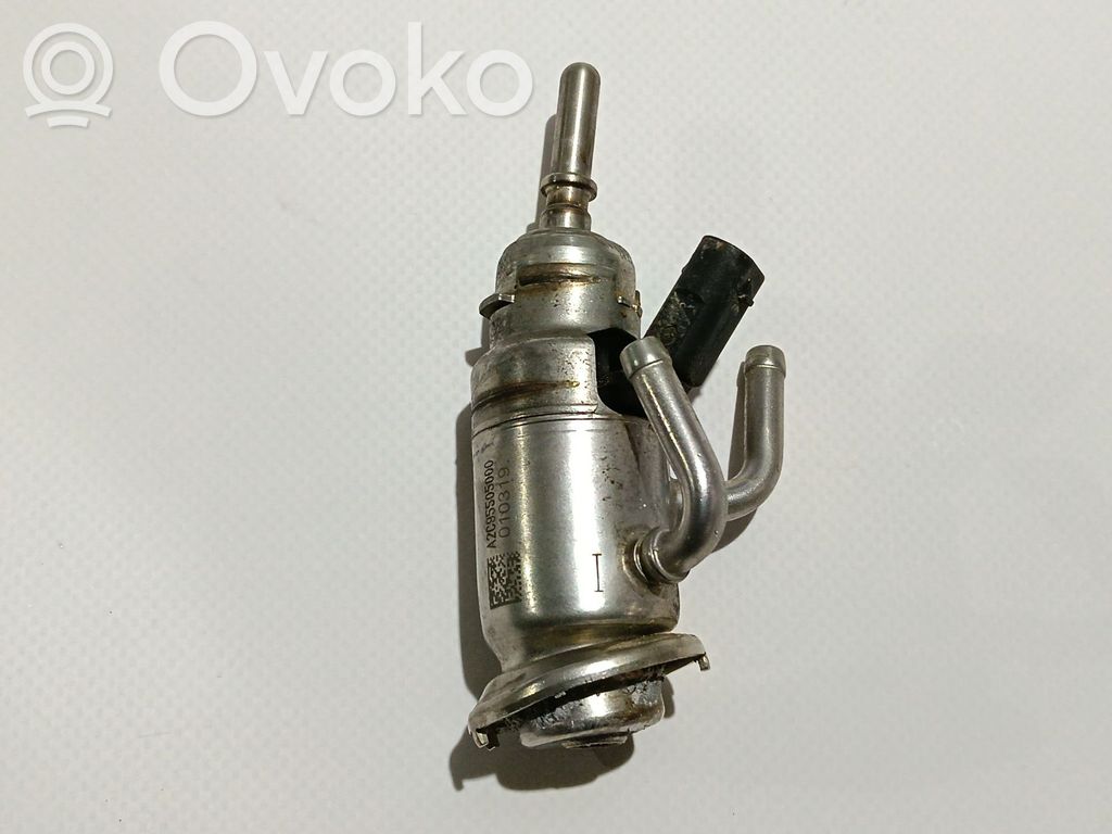 BMW 2 F46 Polttoainesuutin 