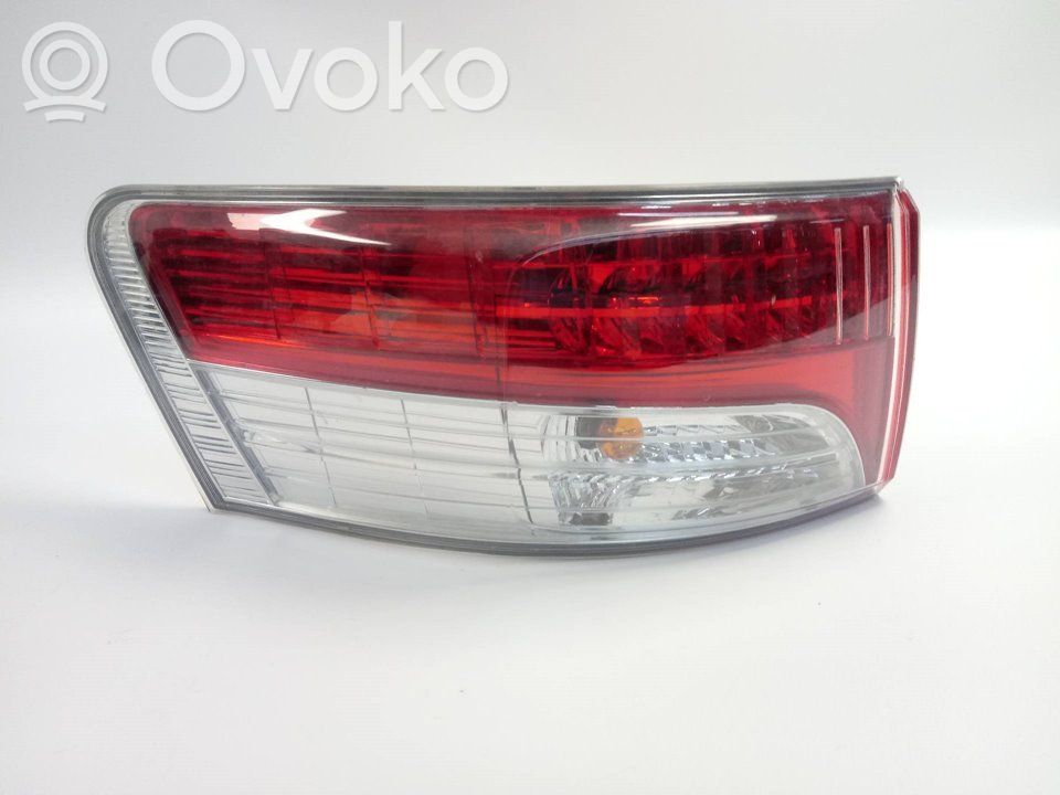 Toyota Avensis T270 Lampa tylna