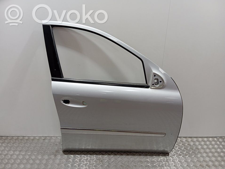 Puerta delantera   A1647200205,A164720100564
