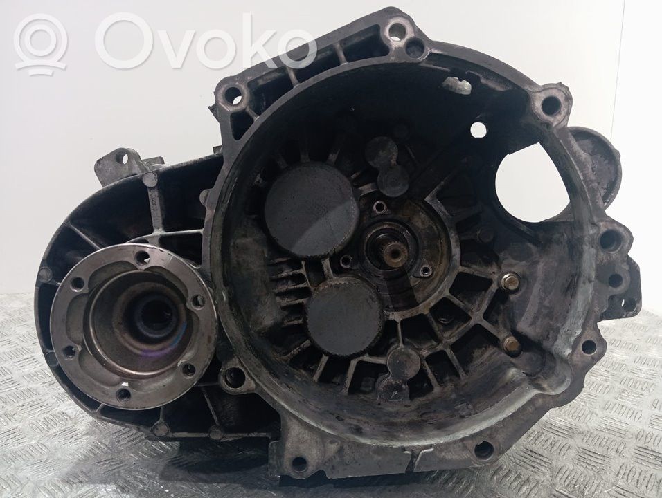 Volkswagen Golf SportWagen Manuaalinen 5-portainen vaihdelaatikko 