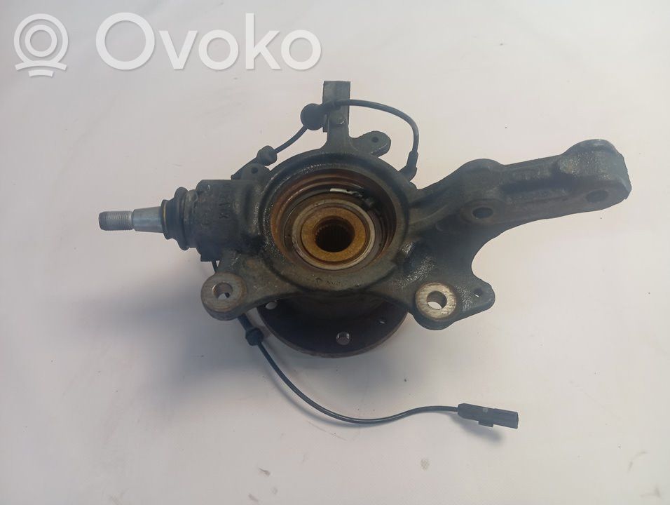 Renault Master III Achsschenkel vorne