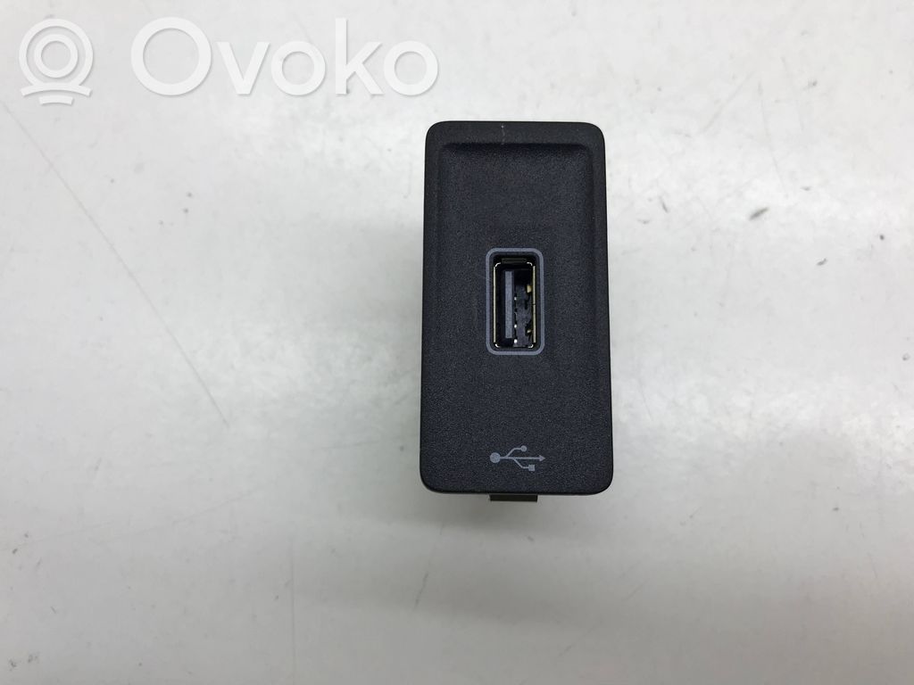 Gniazdo / Złącze USB   760035222,422000060830,09941007619
