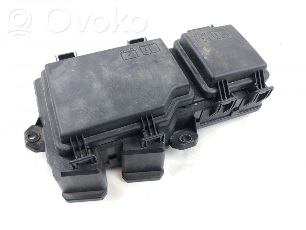 Land Rover Range Rover Evoque L551 Skrzynka bezpieczników / Komplet 