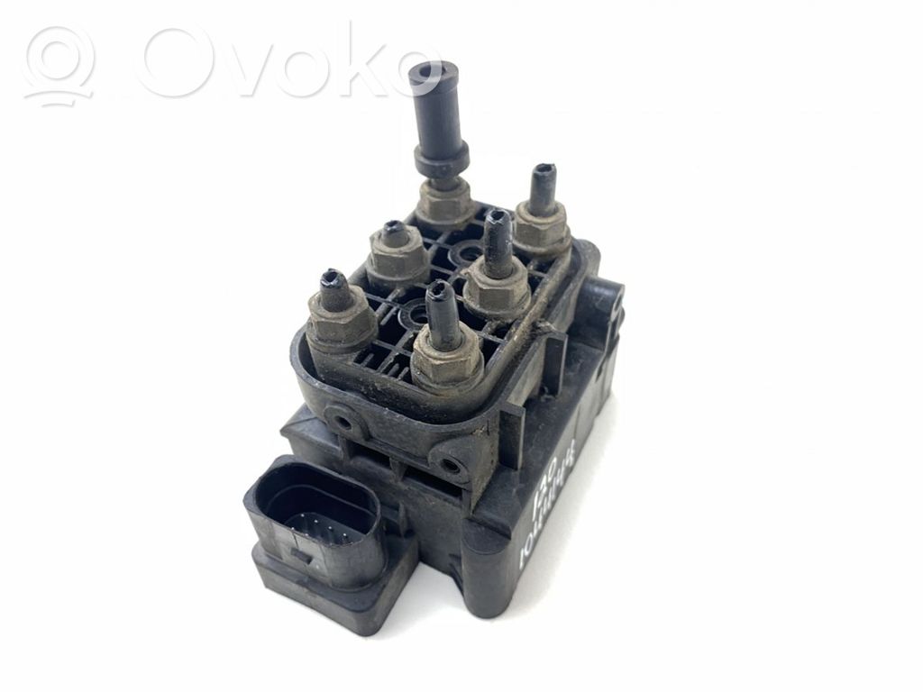 Jeep Grand Cherokee Rozdzielacz / Blok zaworowy zawieszenia pneumatycznego osi tylnej 