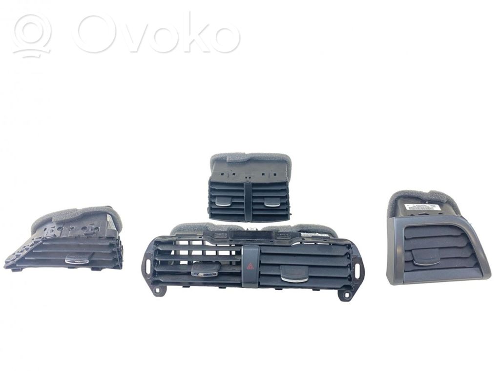 Ford Mondeo MK V Boczna kratka nawiewu deski rozdzielczej 