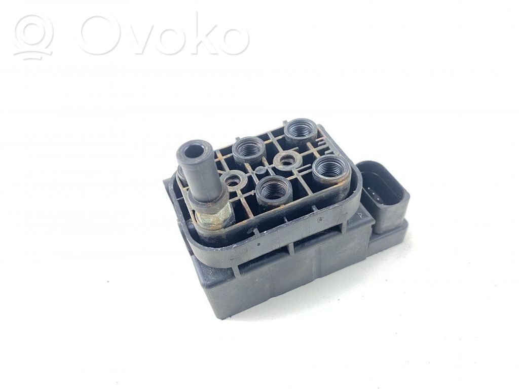 Jeep Grand Cherokee Rozdzielacz / Blok zaworowy zawieszenia pneumatycznego osi tylnej 