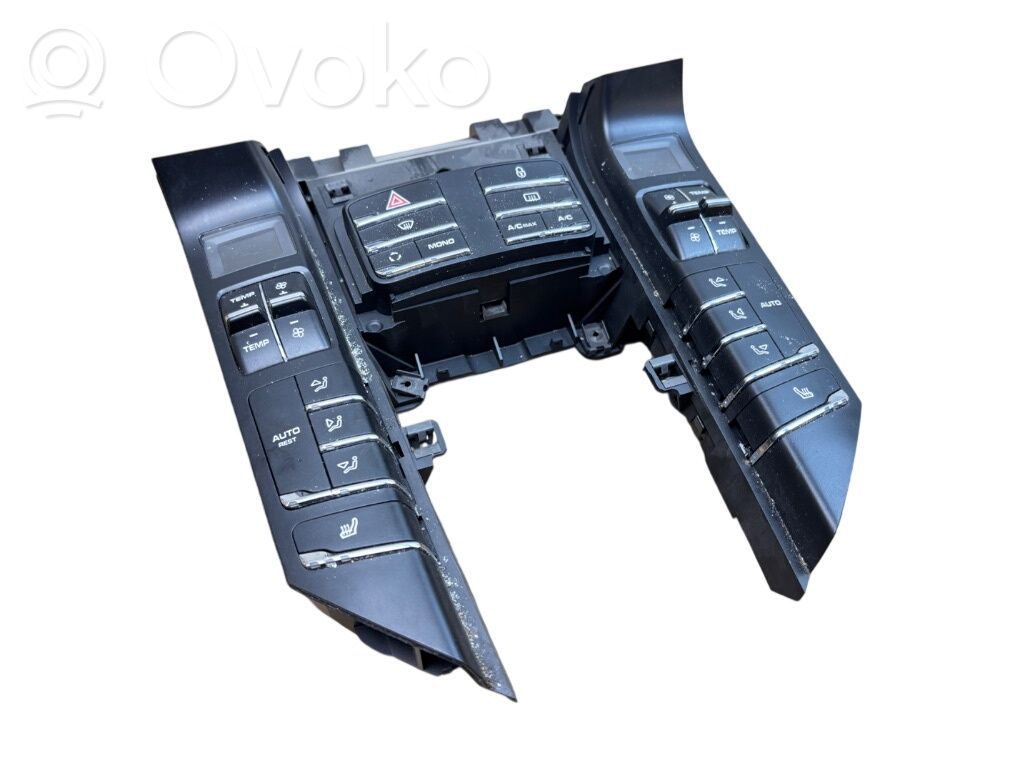 Porsche Cayenne (92A) Panel klimatyzacji 