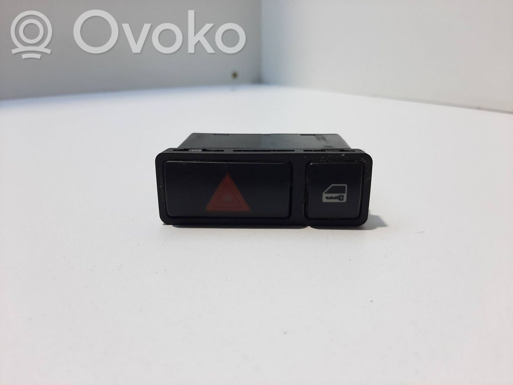 Hazard light switch   61318368920