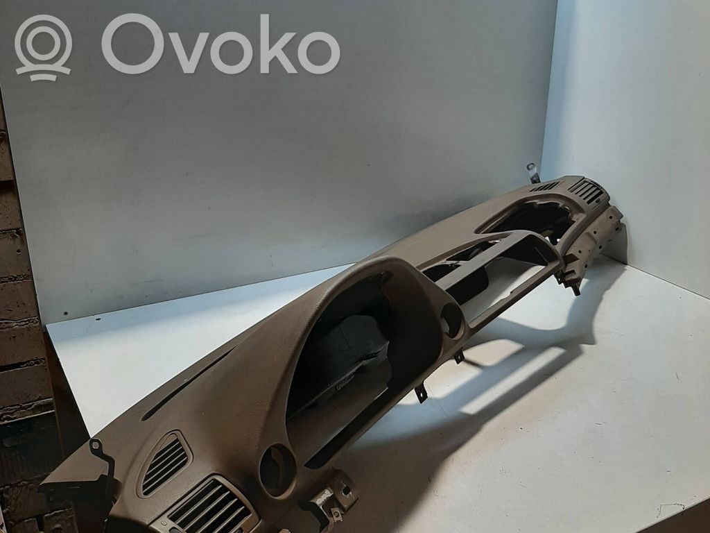 BMW 7 E38 Panelė 