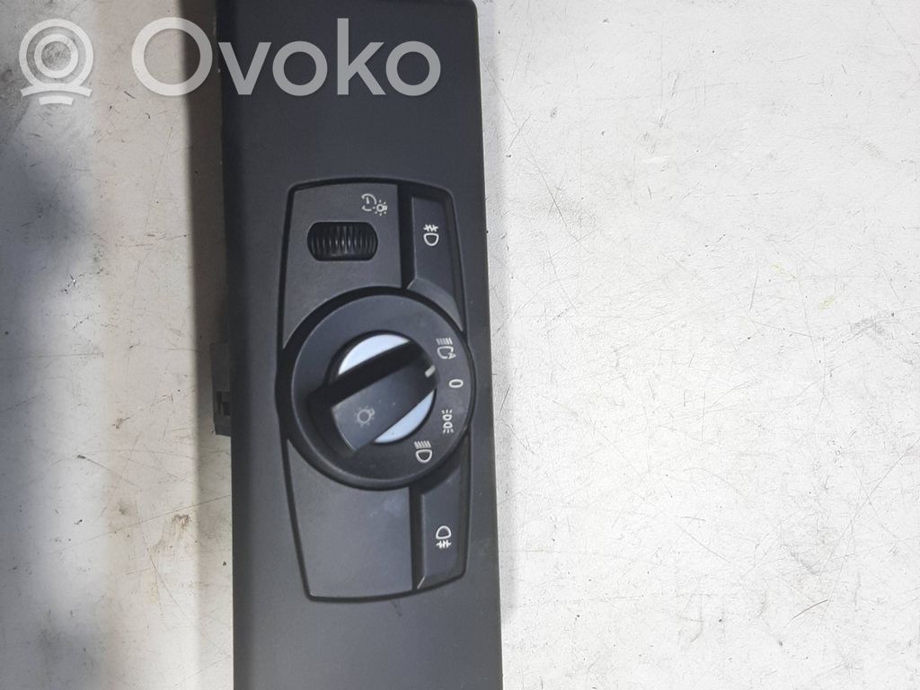 Light switch   6988565,33295201,0410420970