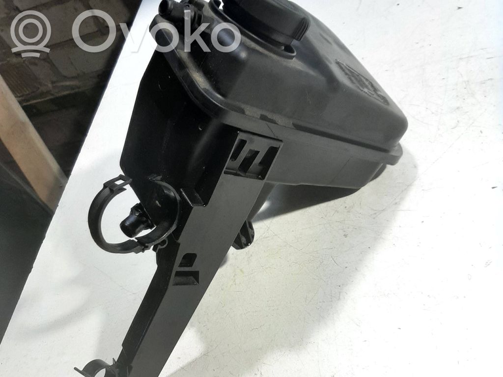 Aušinimo skysčio išsiplėtimo bakelis   7800293,7800292,10617211
