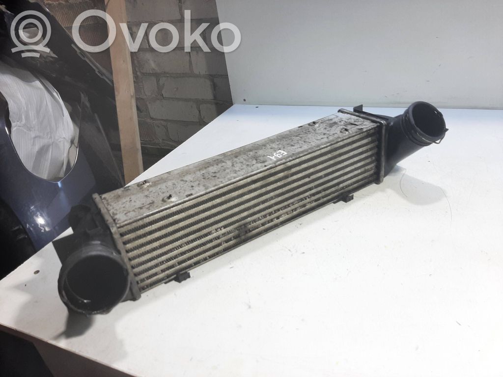 BMW 3 E90 E91 Interkūlerio radiatorius 