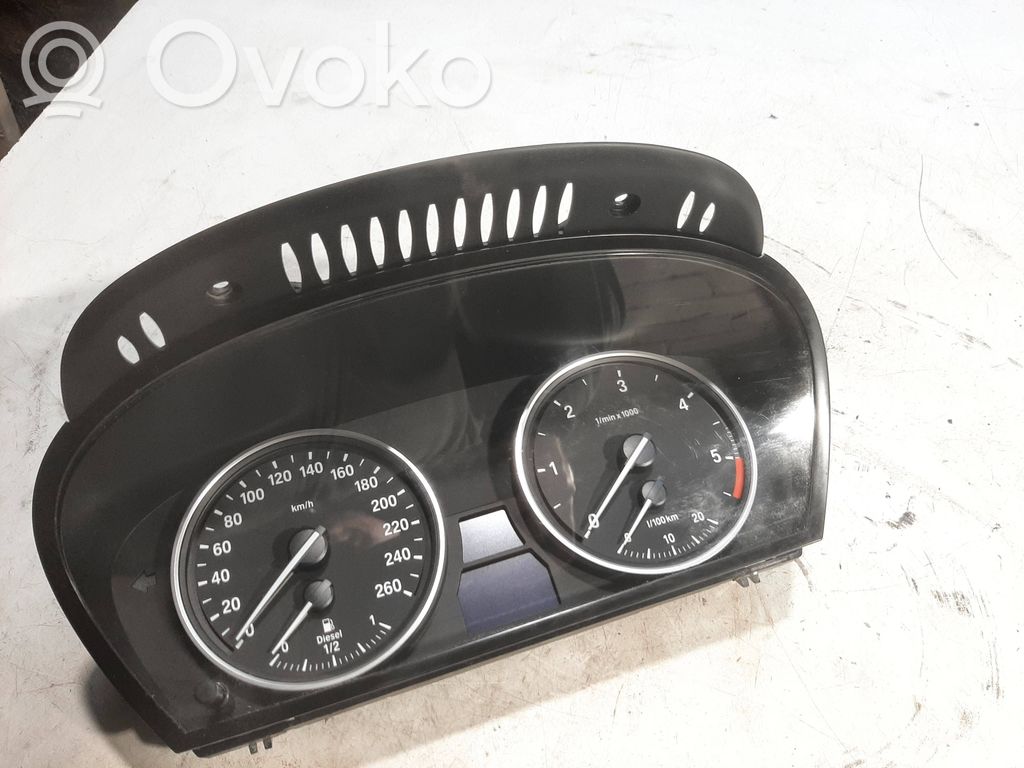 Speedometer (instrument cluster)   110080213,62119177261