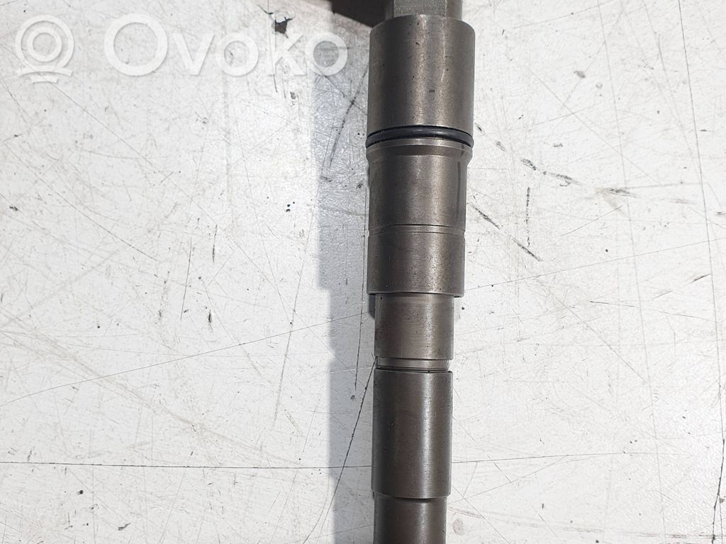 BMW 7 E65 E66 Fuel injector 