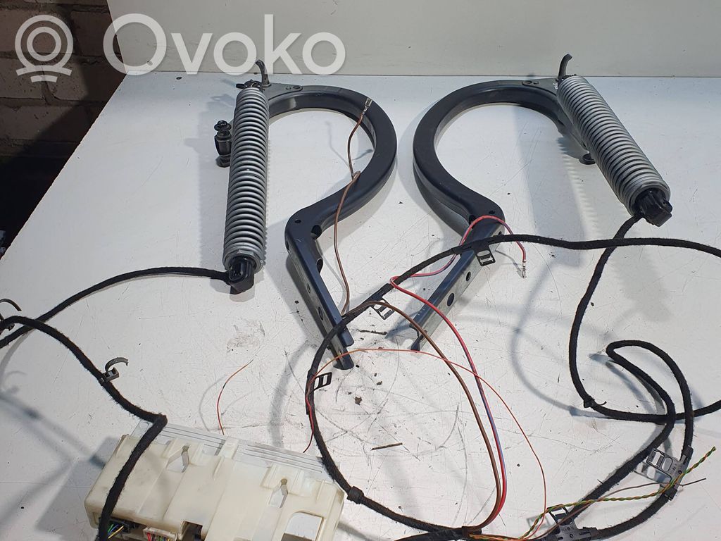 BMW 5 F10 F11 Pompa / Siłownik klapy tylnej bagażnika / Komplet 