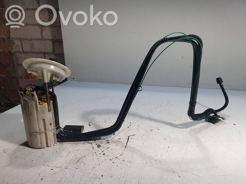 BMW 5 E60 E61 Polttoainesäiliön pumppu 