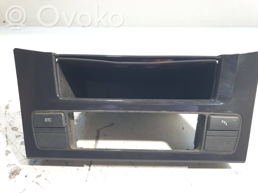 BMW 5 E60 E61 Dashboard glove box trim 