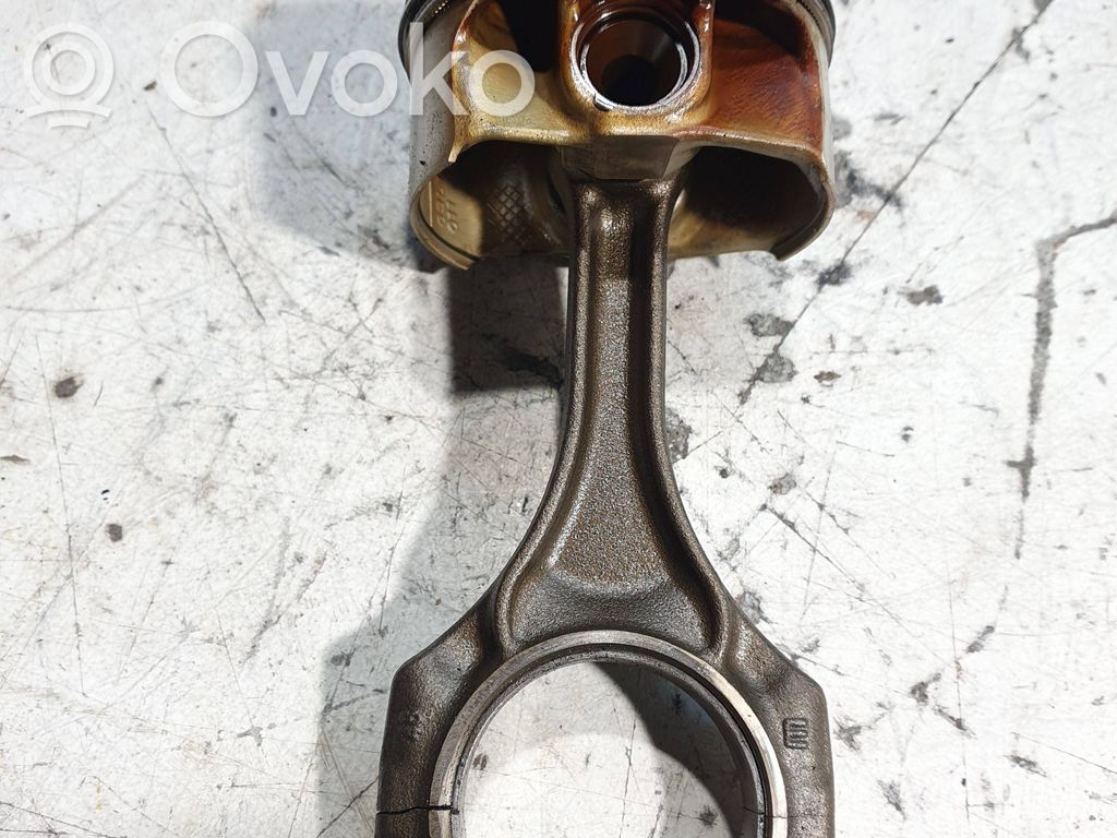 BMW 7 F01 F02 F03 F04 Tłok z korbowodem 