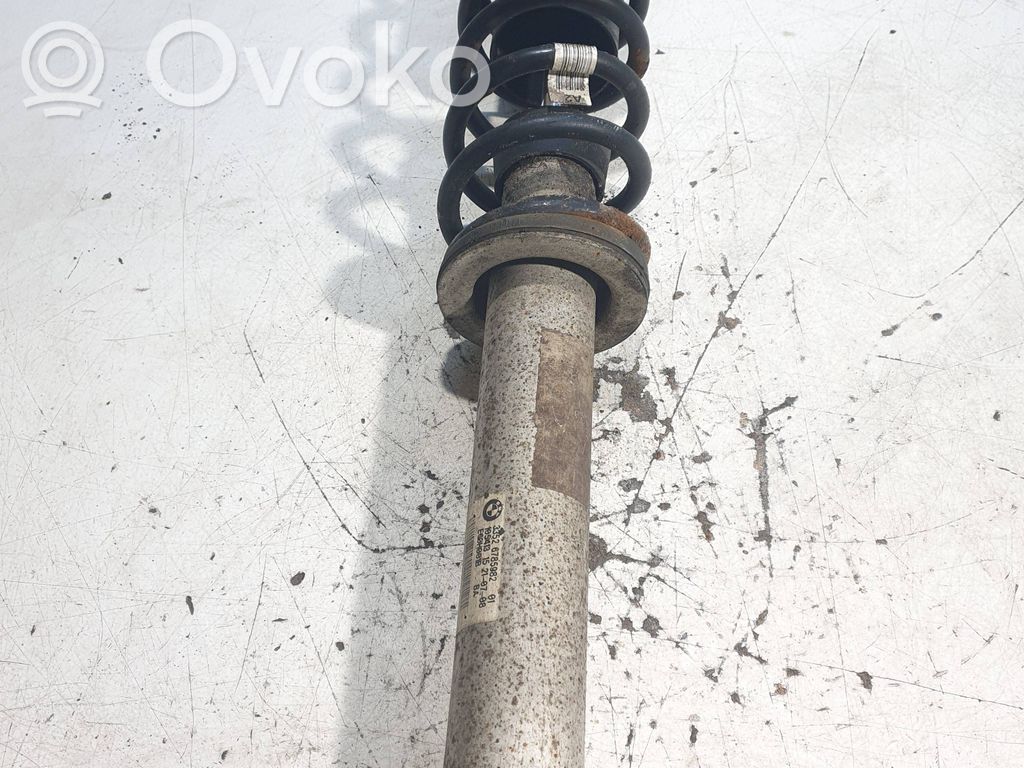Takaiskunvaimennin   6785982,F60H001R,E60H001B