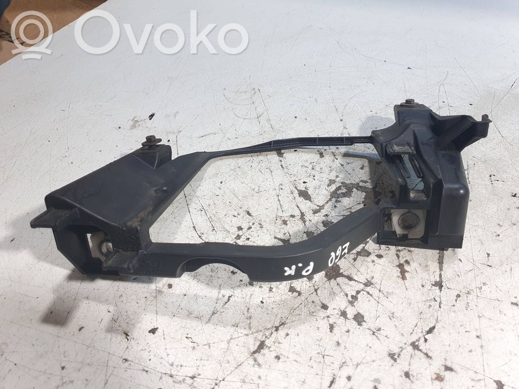 BMW 5 E60 E61 Headlight/headlamp mounting bracket 