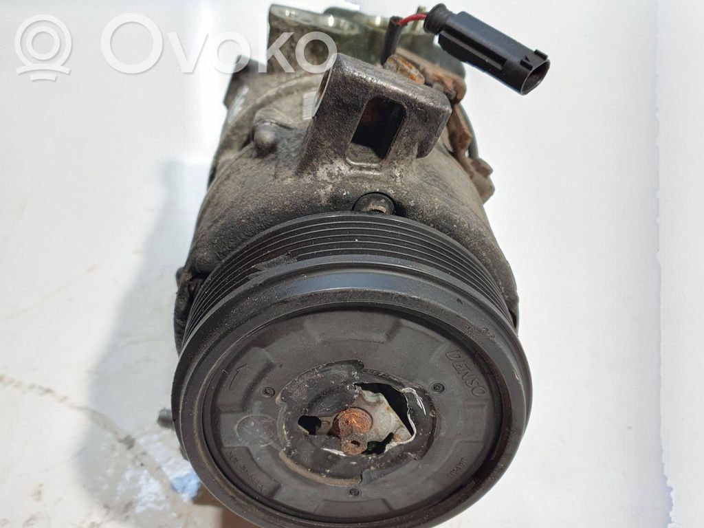BMW 3 E90 E91 Ilmastointilaitteen kompressorin pumppu (A/C) 