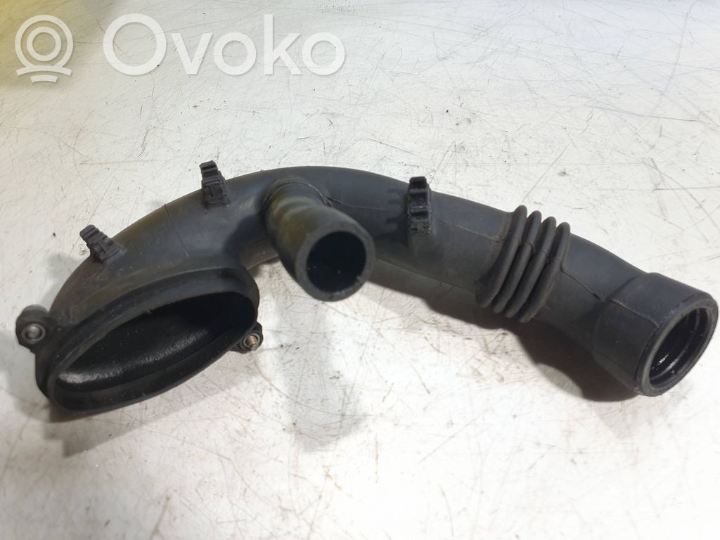 Air intake hose/pipe   7790552
