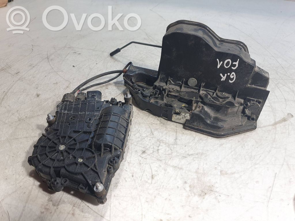 BMW 7 F01 F02 F03 F04 Aizmugurējo durvju fiksācijas motors 