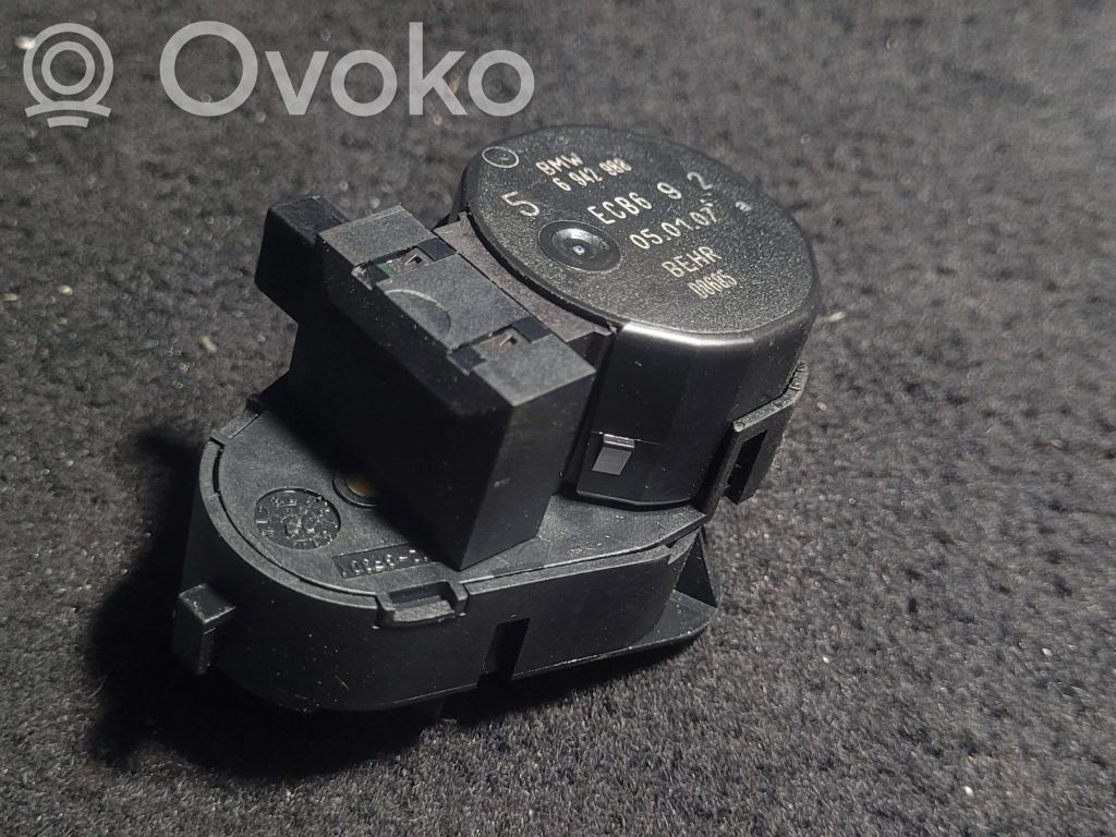 BMW 5 E60 E61 Motor/activador trampilla de calefacción 