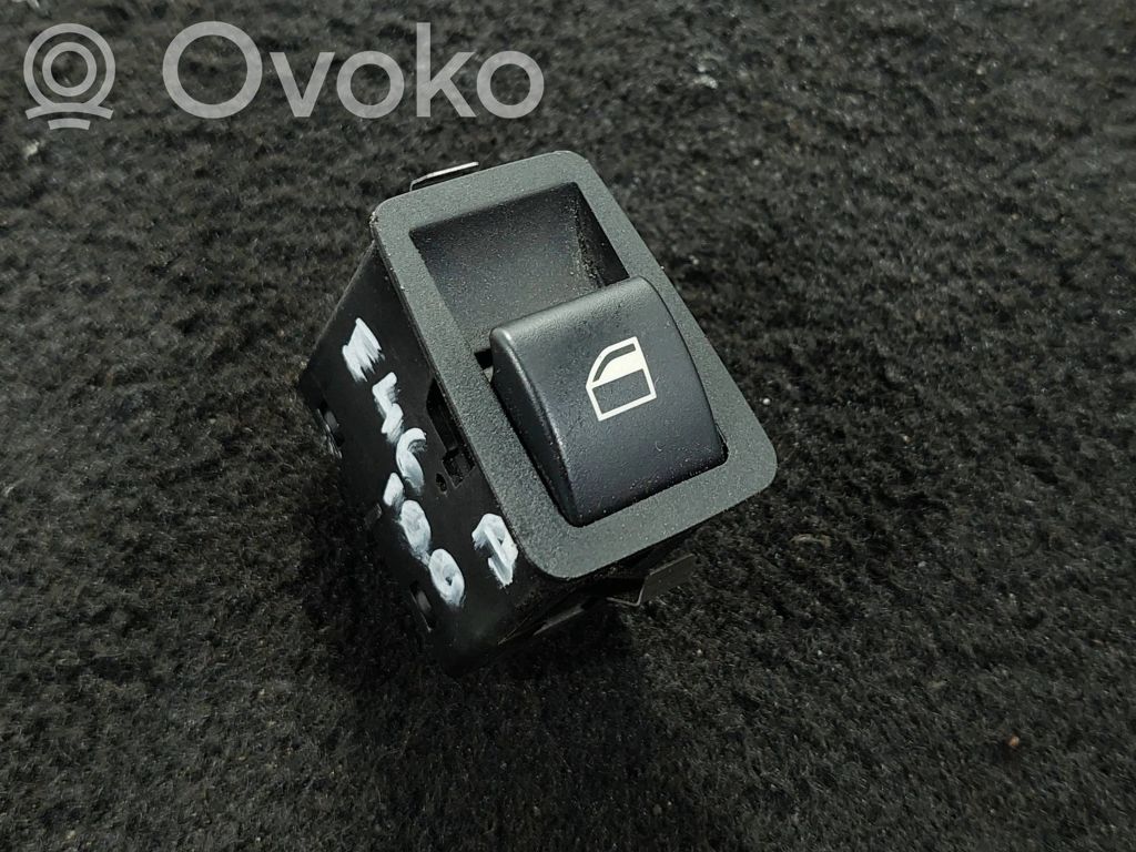 Electric window control switch   61318368921,03120400,PA66GF30