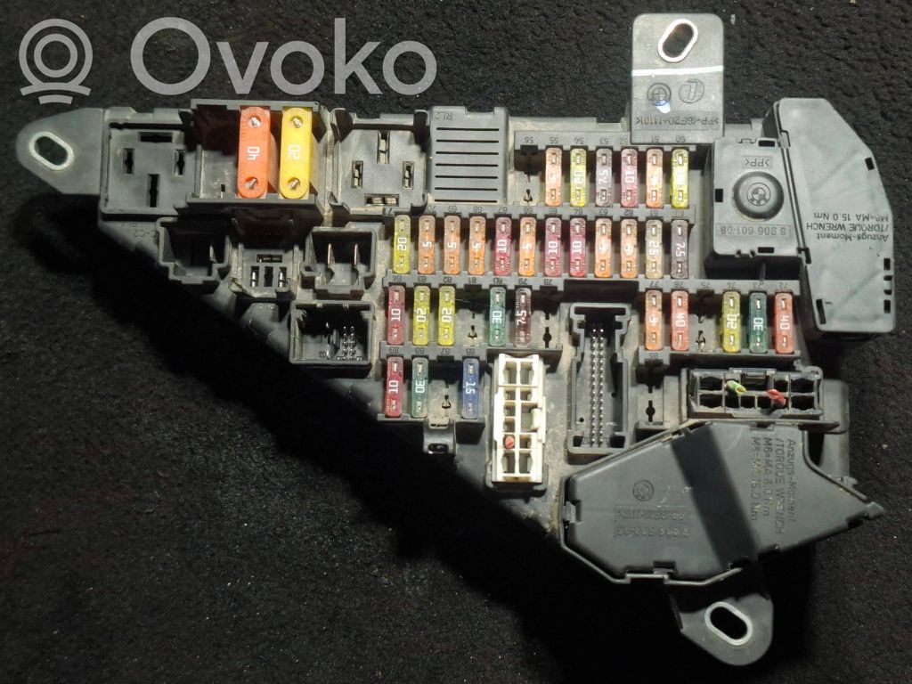 BMW 5 E60 E61 Sulakemoduuli 