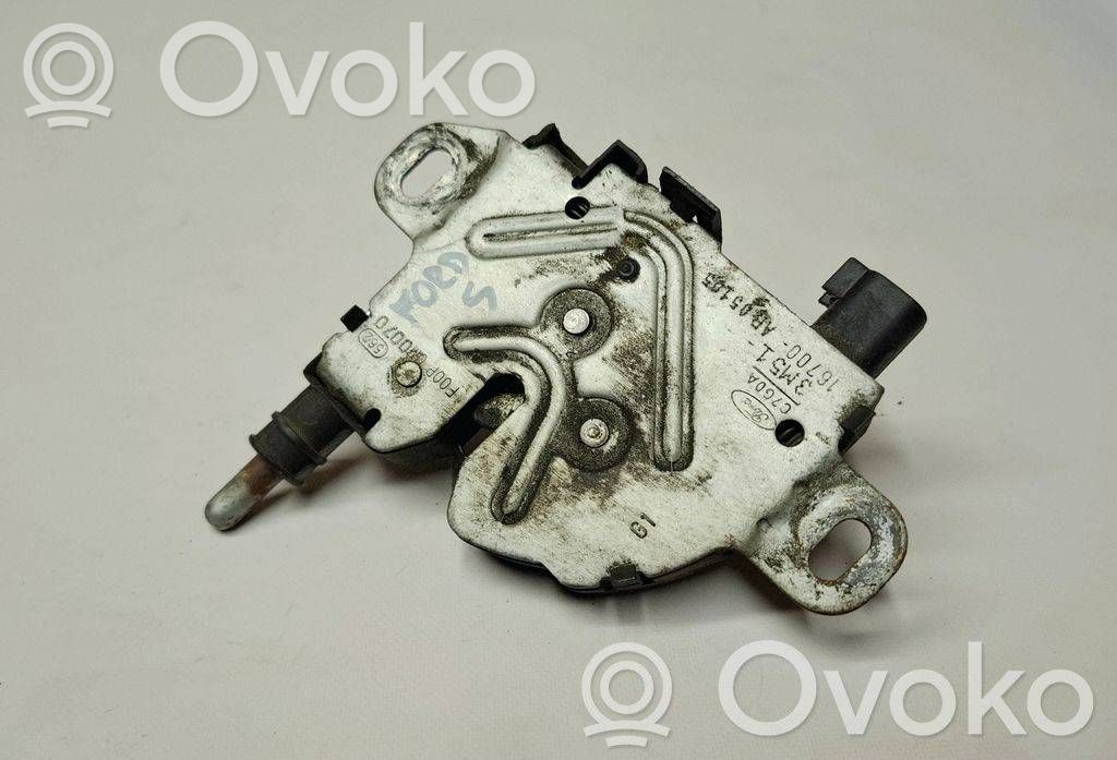 Ford Focus Dzinēja pārsega slēdzene 