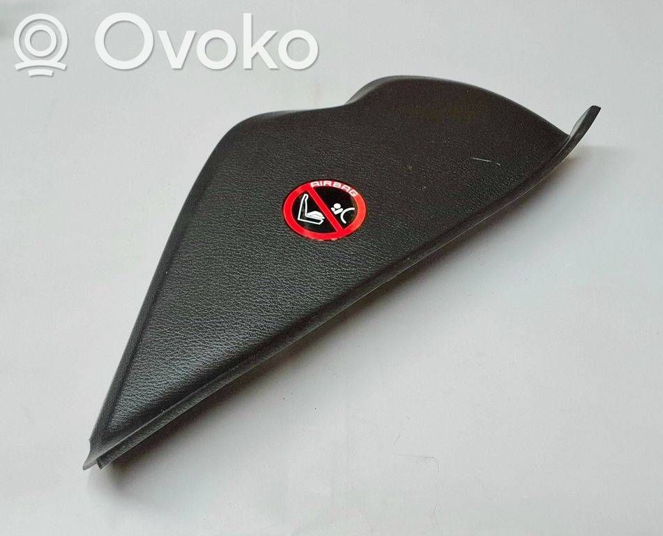 Subaru Outback Kita salono detalė 