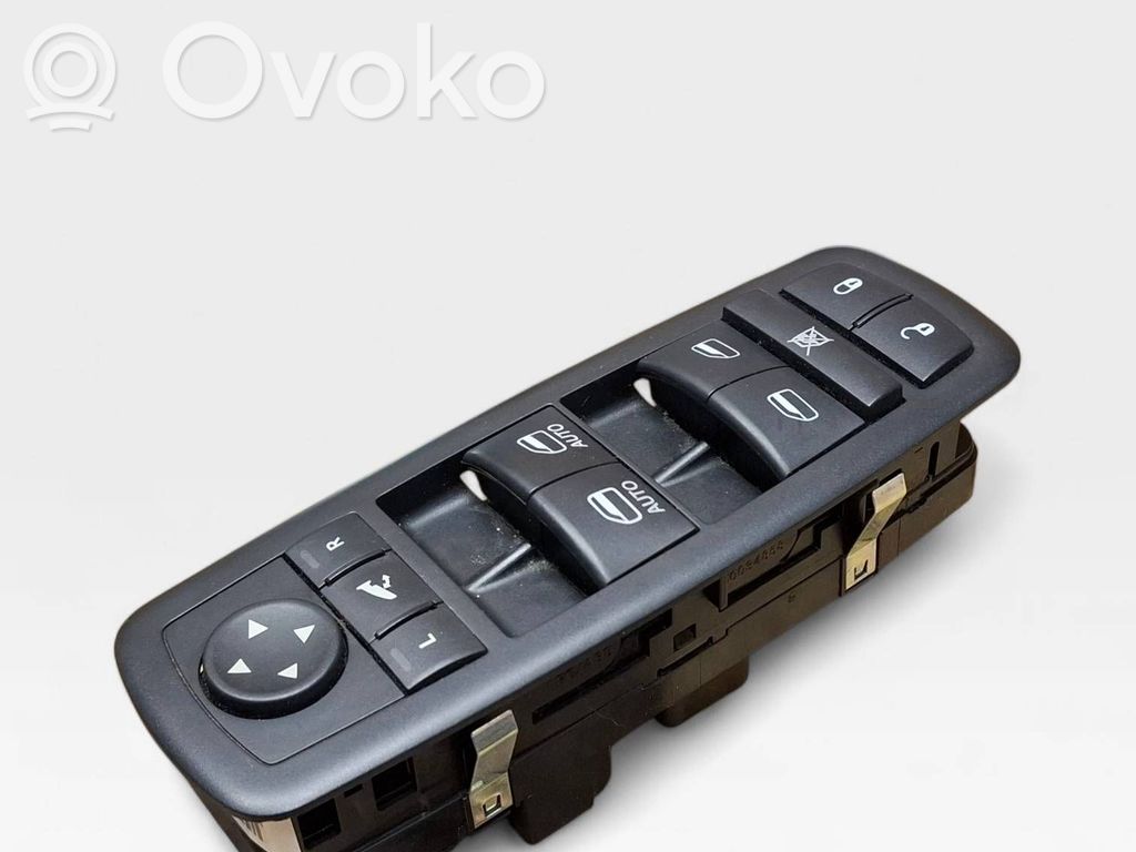 Jeep Cherokee KL Electric window control switch 