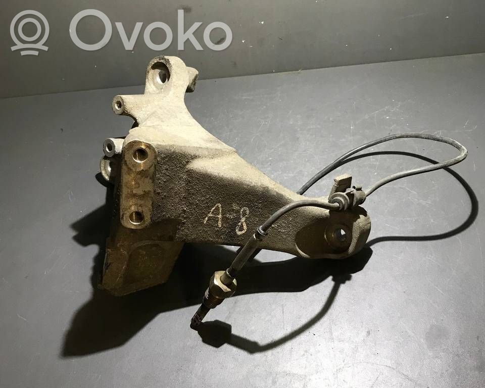 Audi A8 S8 D3 4E Engine mounting bracket 