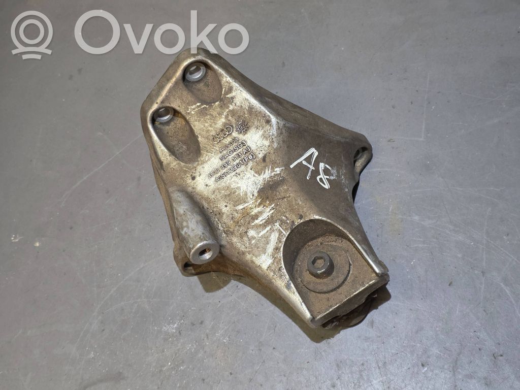 Audi A8 S8 D3 4E Engine mounting bracket 