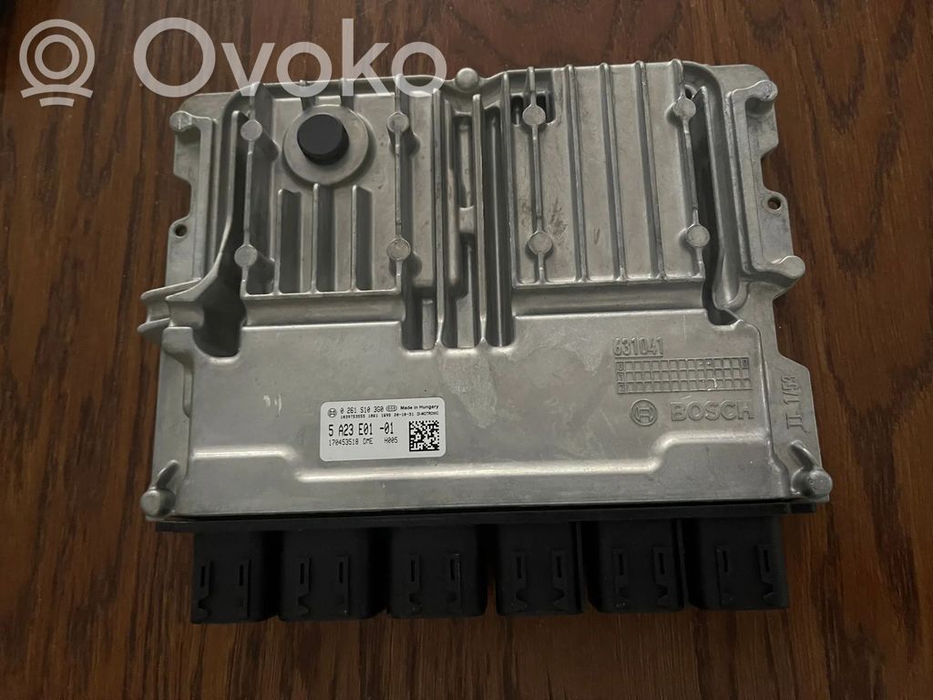 BMW 1 F40 Engine control unit/module 