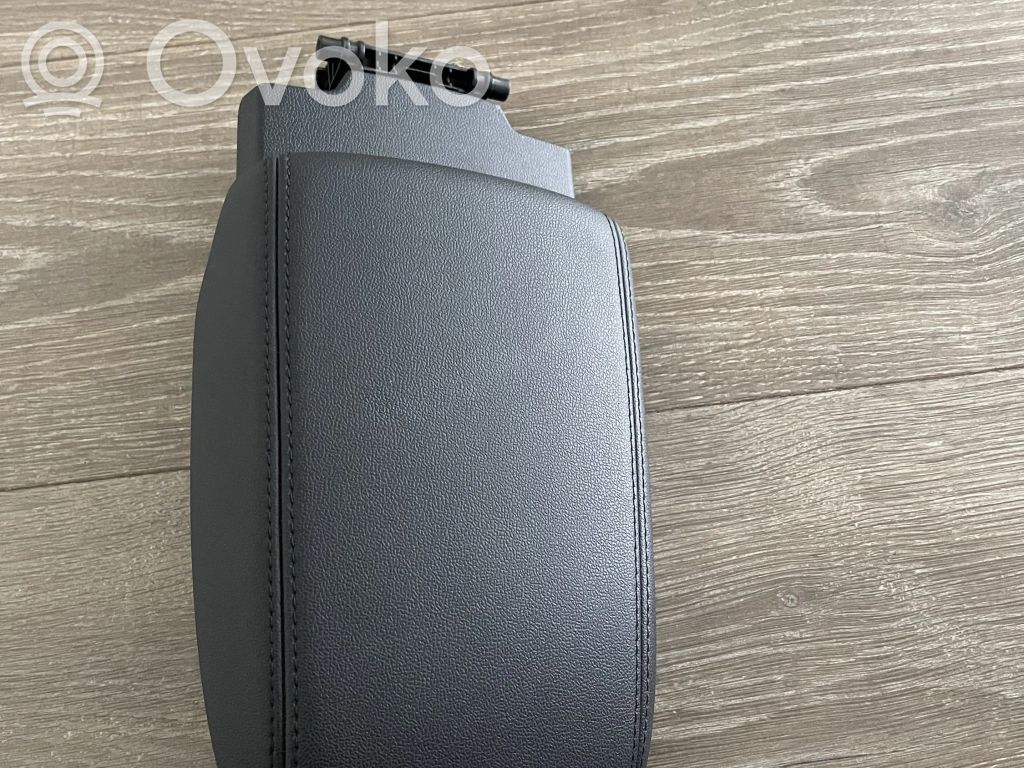 Ford Focus Armrest 