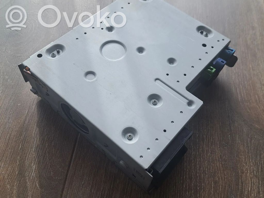 GPS navigation control unit/module   89A035043D