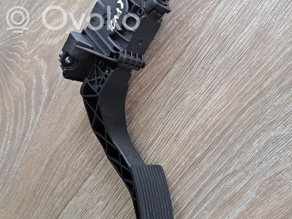 Mercedes-Benz EQA Akceleratoriaus pedalas 