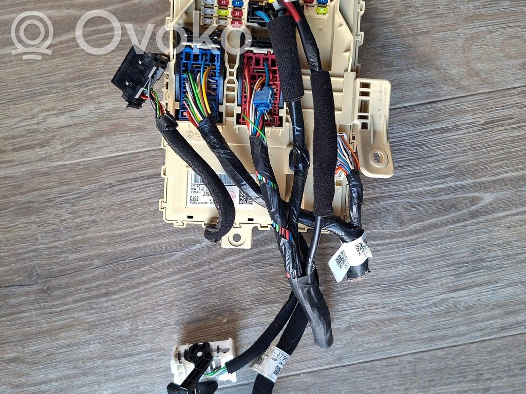 KIA Pro Cee'd III Fuse module 