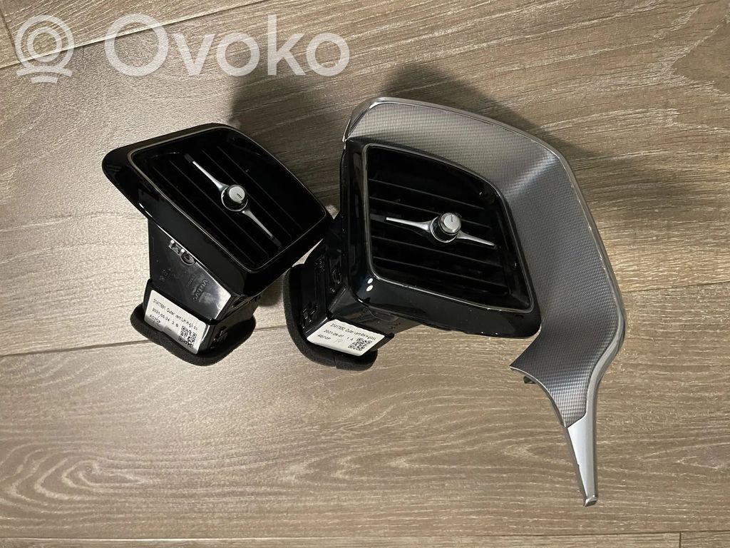 Volvo XC60 Ramă grilă ventilație bord 