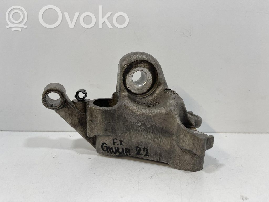 Engine mounting bracket   55272177,55268532,55272177