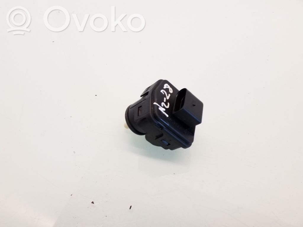 Volkswagen Golf IV Headlight level adjustment motor 
