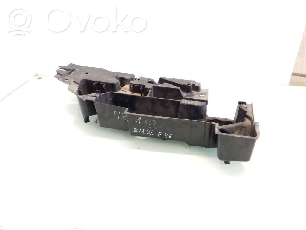 Other trunk/boot trim element   8232581